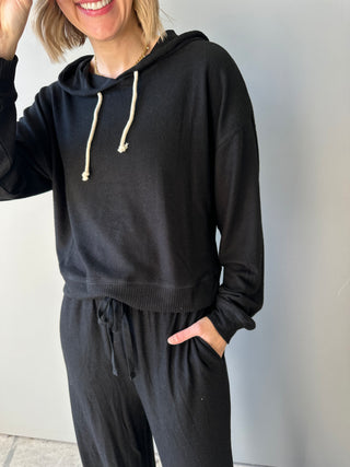The Josiah Pullover (Black)