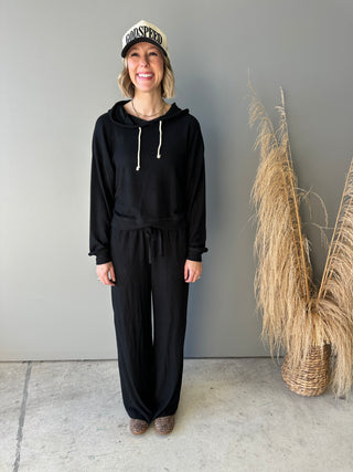 The Josiah Pullover (Black)
