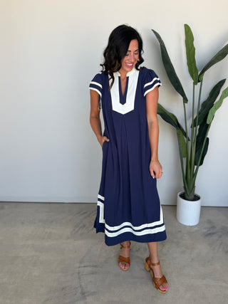 The Arbor Linen Dress (Navy)