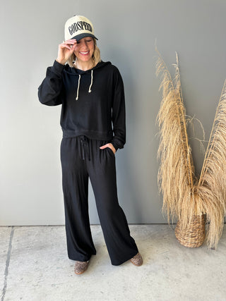 The Josiah Pullover (Black)