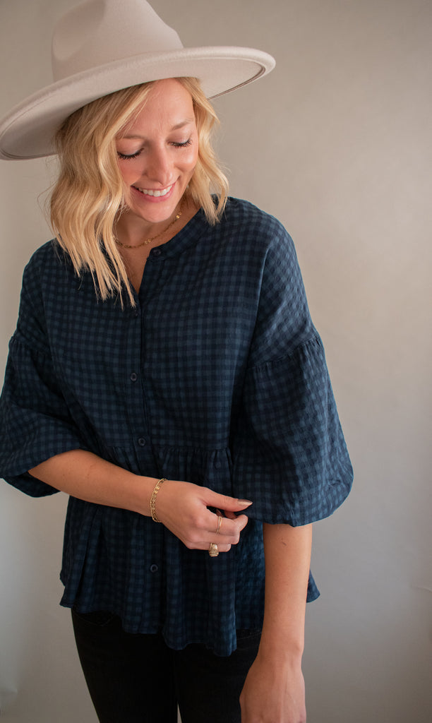 The Mei Gingham Top (Navy)